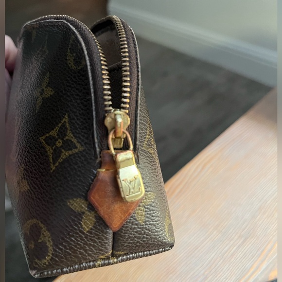 Louis Vuitton Monogram cosmetic pouch M47515 makeup bag - Picture 5 of 16